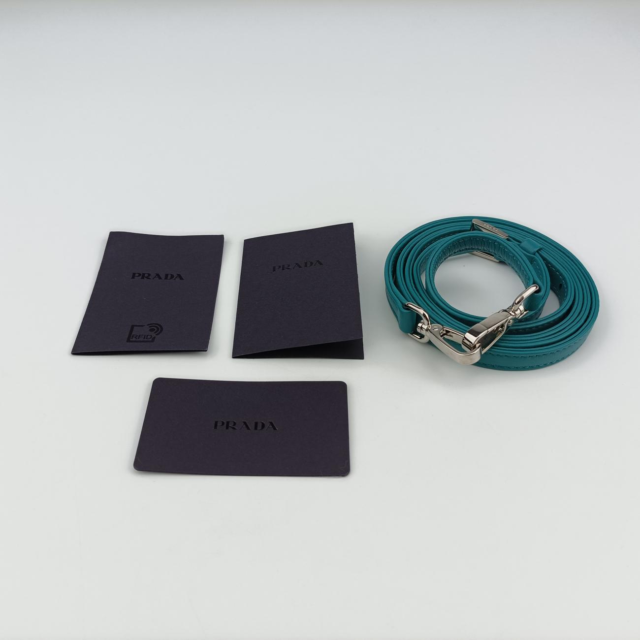 Pre-owned Prada Padded Nappa triangle Green lambskin 1BA315 shoulderbag | stylenewstar