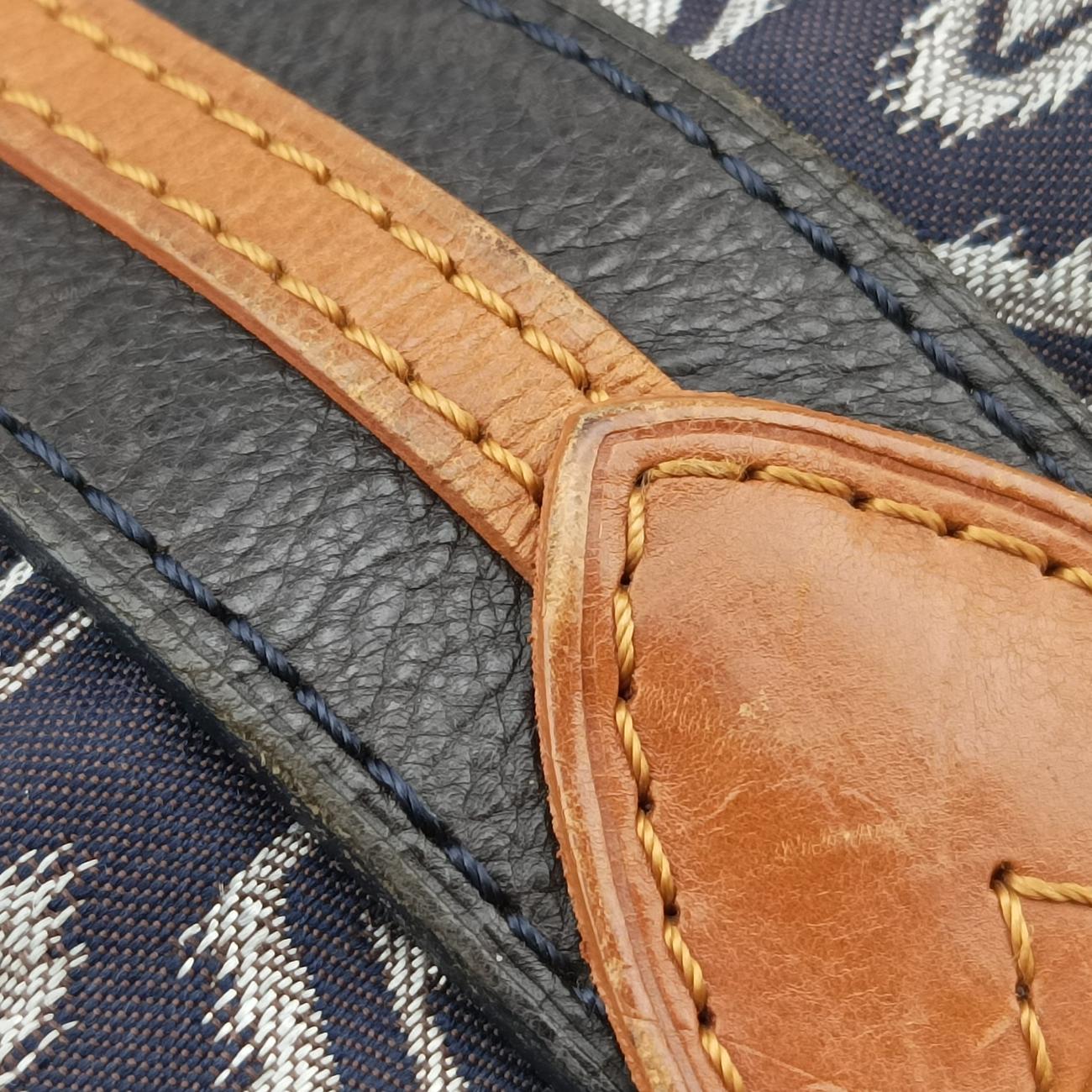 Pre-owned Louis Vuitton Aviator Marine×Navy Leather x Canvas M40383 shoulderbag | stylenewstar