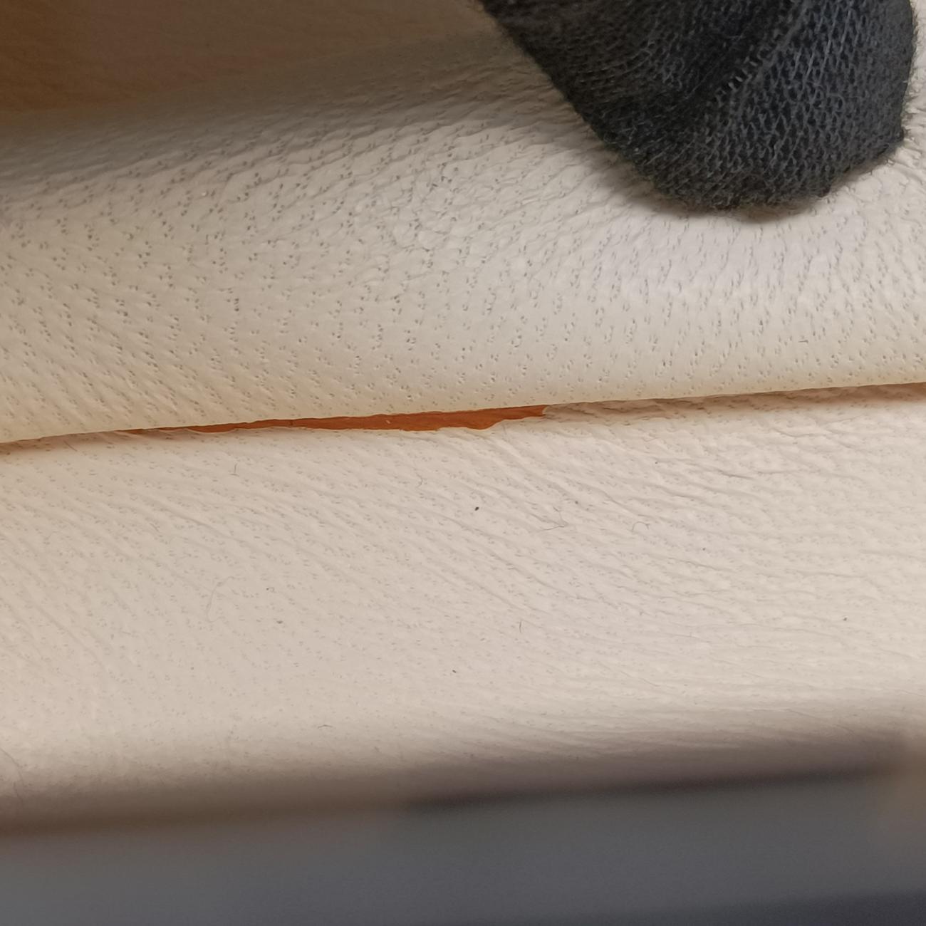 Vintage Alexander McQueen Studded Skull Box White Leather  clutchbag | stylenewstar