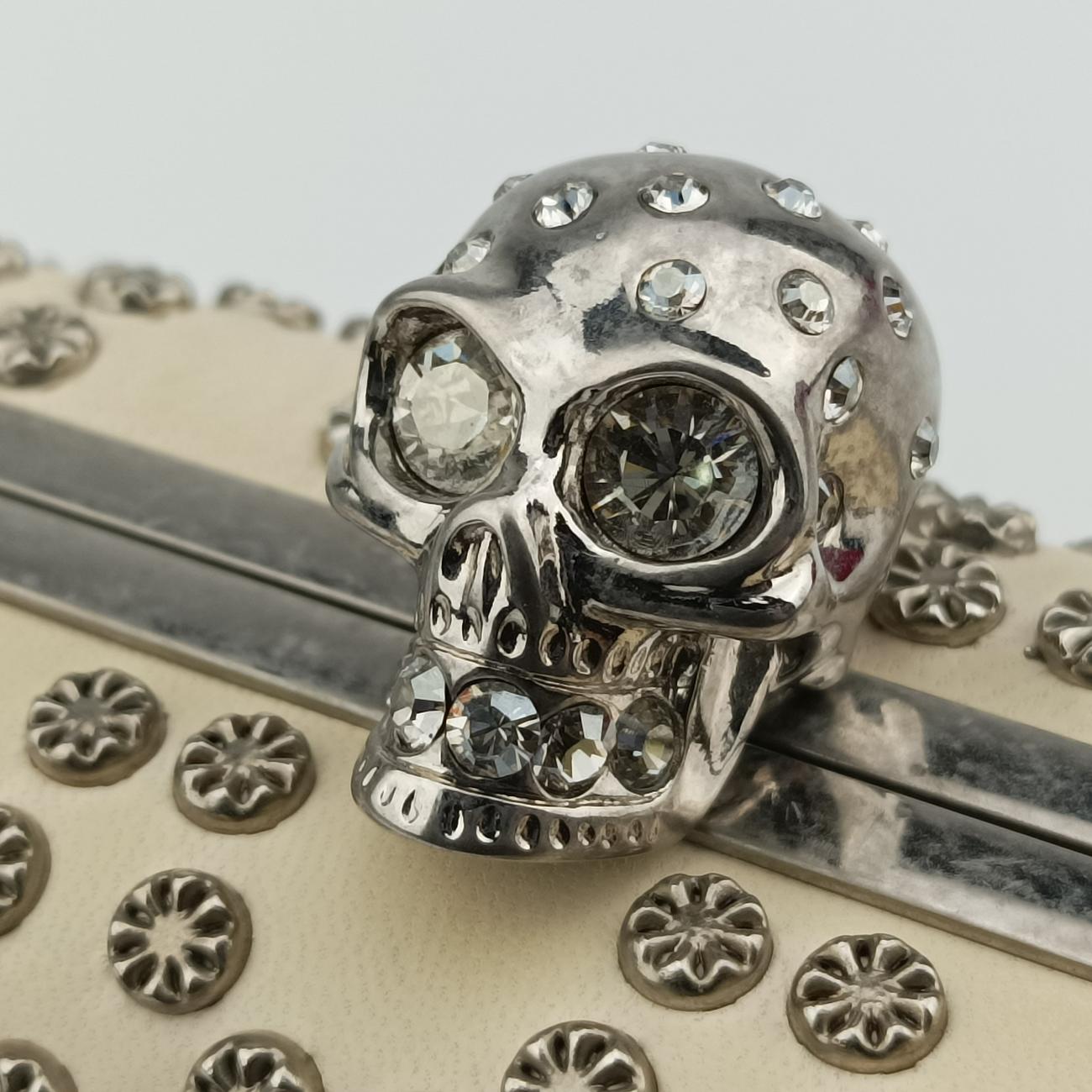 Vintage Alexander McQueen Studded Skull Box White Leather  clutchbag | stylenewstar