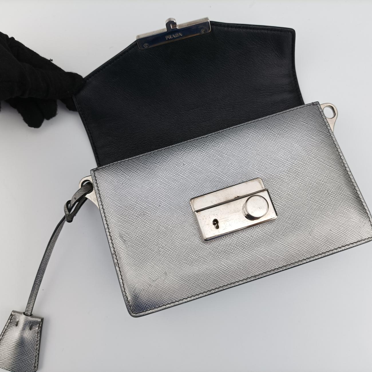 Pre-owned Prada Sound Lock Silver SAFFIANO Leather BT1037 shoulderbag | stylenewstar