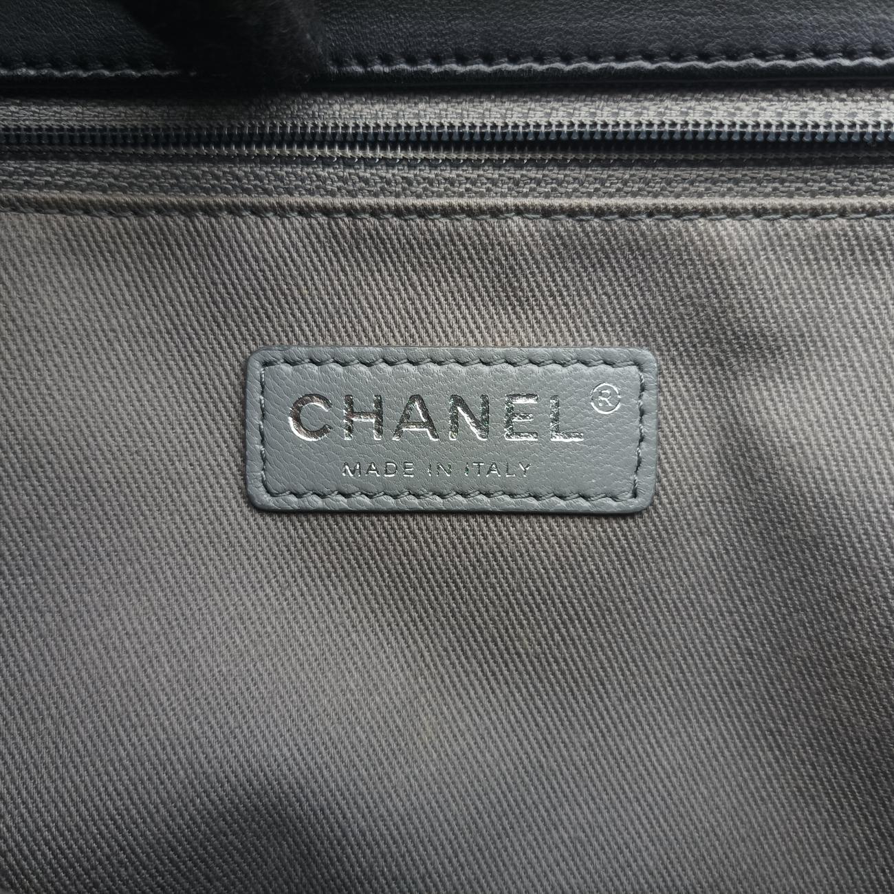 Vintage Chanel BOY CHANEL Black lambskin A67087 shoulderbag | stylenewstar