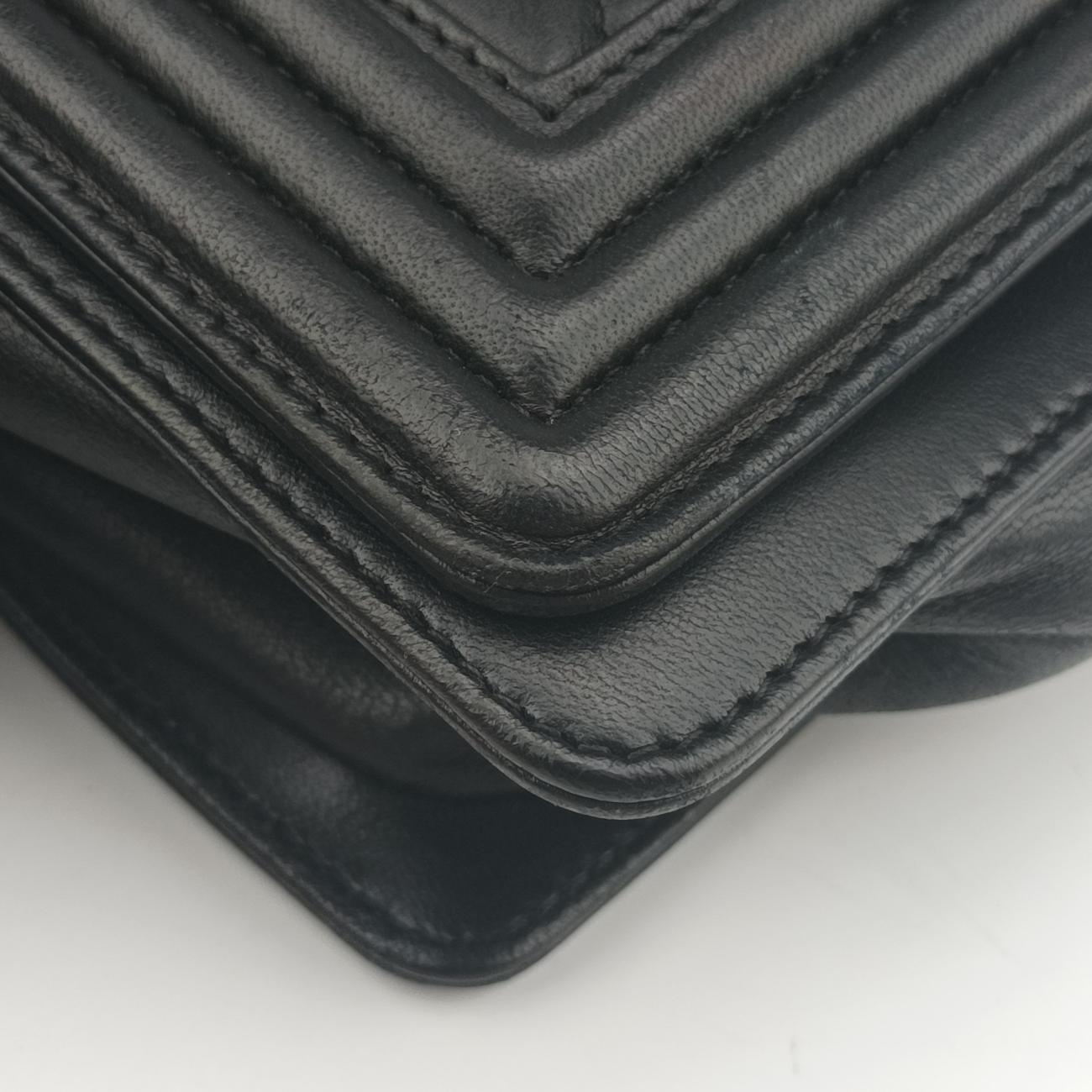 Vintage Chanel BOY CHANEL Black lambskin A67087 shoulderbag | stylenewstar