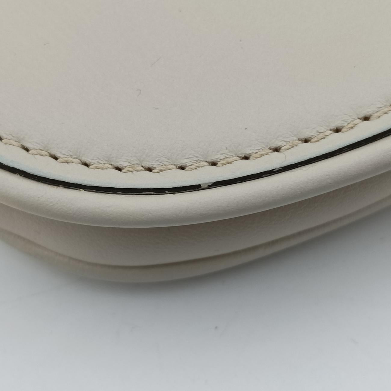 Pre-owned Gucci Blondie Chain White Leather 699268 shoulderbag | stylenewstar