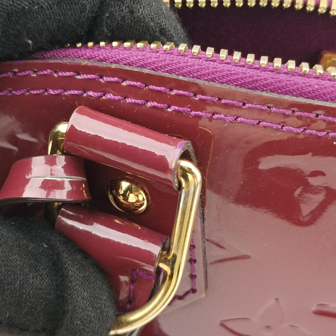 Secondhand Louis Vuitton Alma BB pomme d'amour Vernis M91606 shoulderbag | stylenewstar