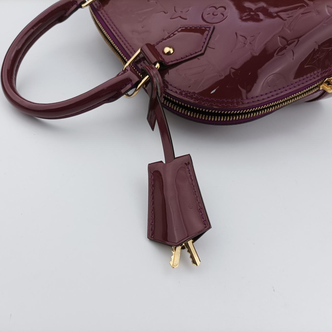 Secondhand Louis Vuitton Alma BB pomme d'amour Vernis M91606 shoulderbag | stylenewstar