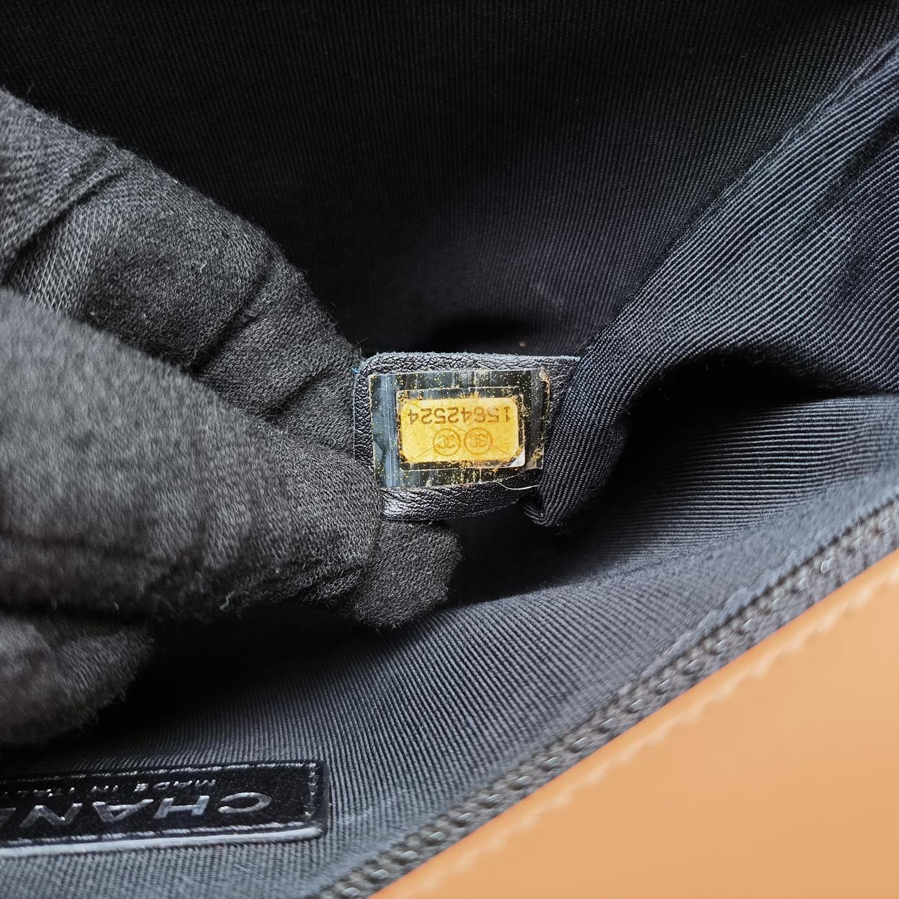 Pre-owned Chanel BOY CHANEL Beige Leather A66713 shoulderbag | stylenewstar