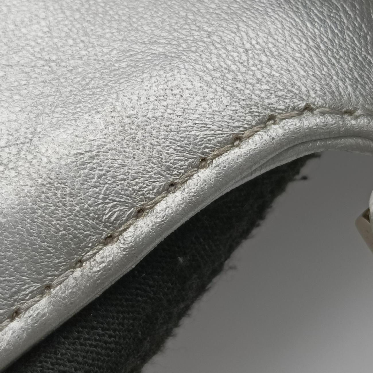 Pre-owned Fendi BAGUETTE Silver Leather 8BR600 shoulderbag | stylenewstar