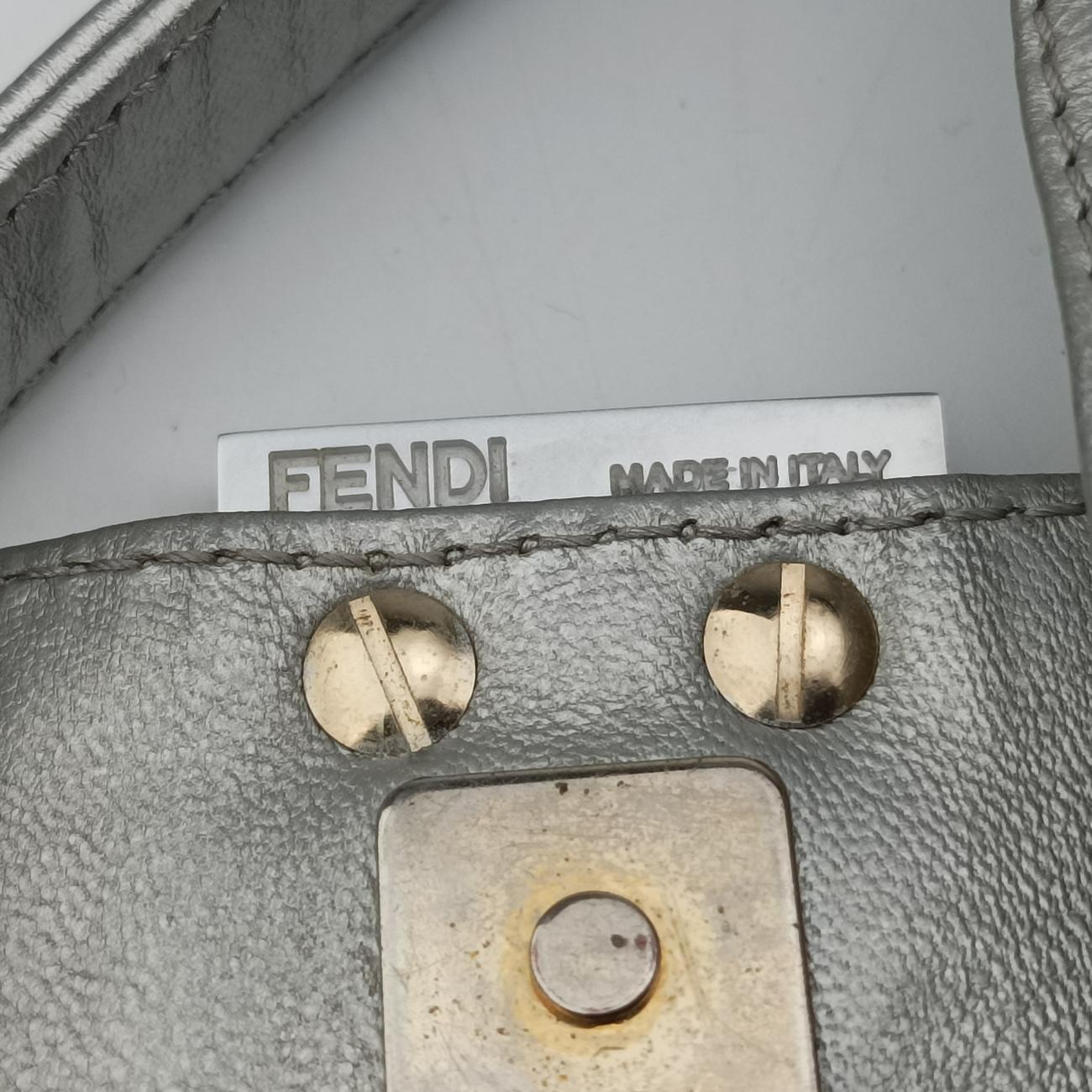 Pre-owned Fendi BAGUETTE Silver Leather 8BR600 shoulderbag | stylenewstar