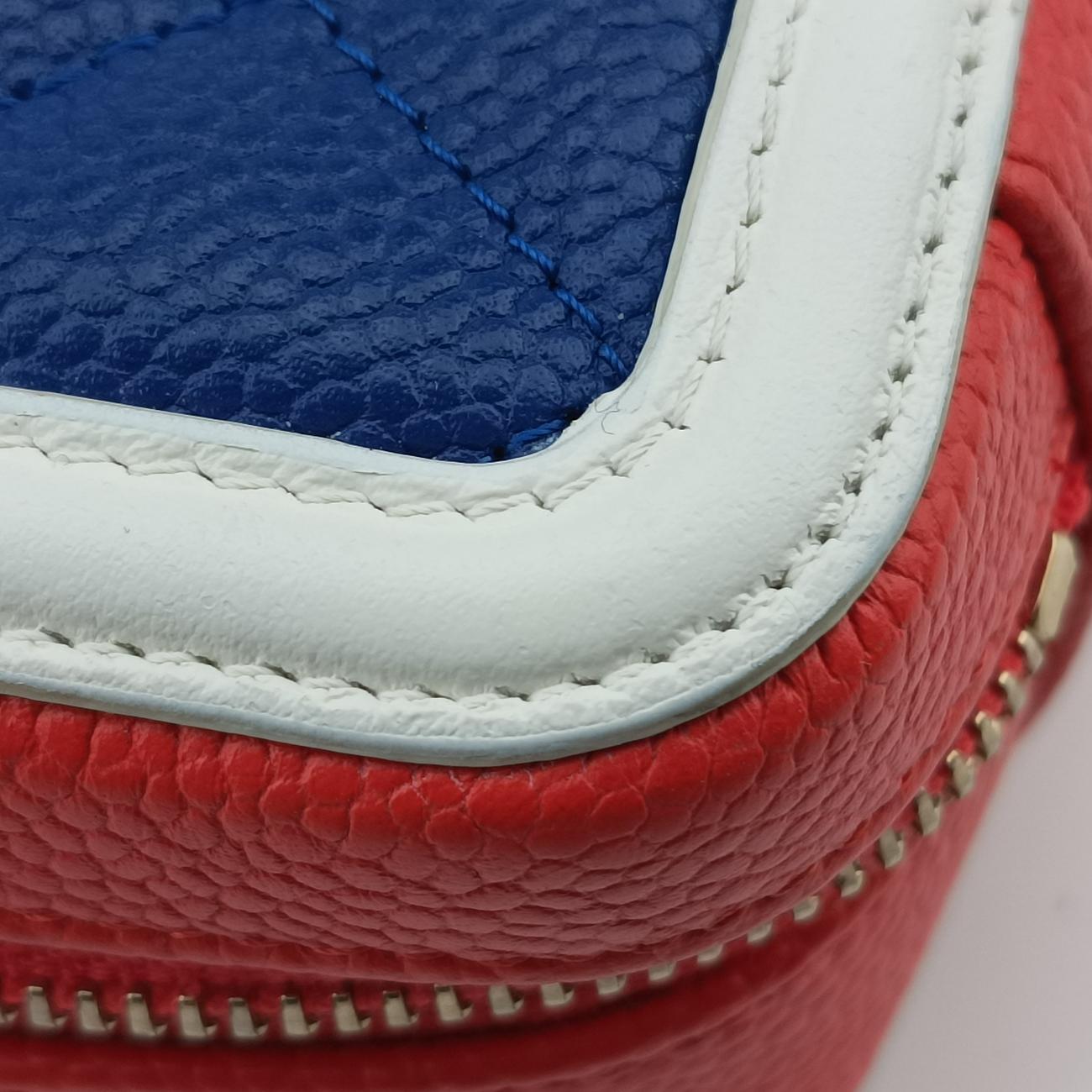 Pre-owned Chanel Filigree Vanity Case Blue x White x Red Caviar Skin A84452 shoulderbag | stylenewstar