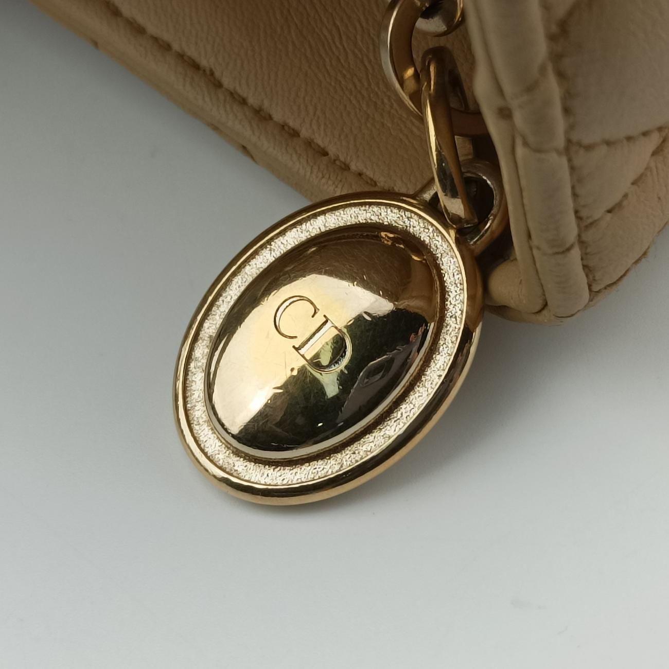 Secondhand Christian Dior Lady Dior Beige lambskin  shoulderbag | stylenewstar