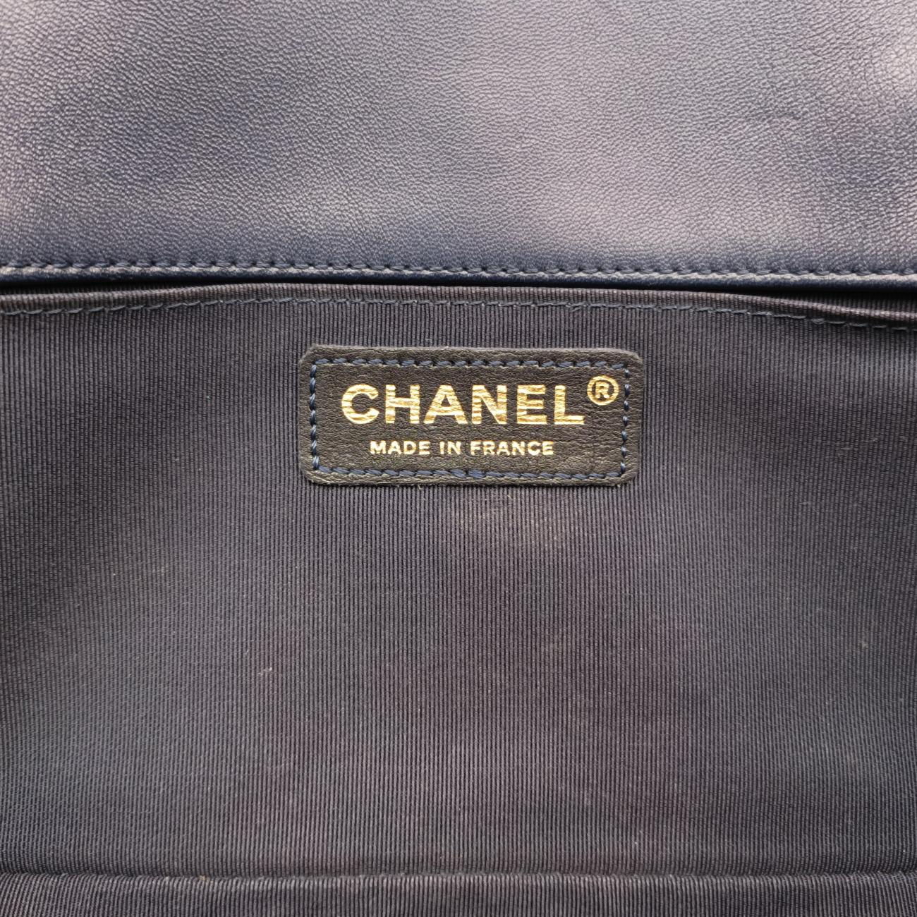 Pre-owned Chanel BOY CHANEL Blue leather A90181 shoulderbag | stylenewstar