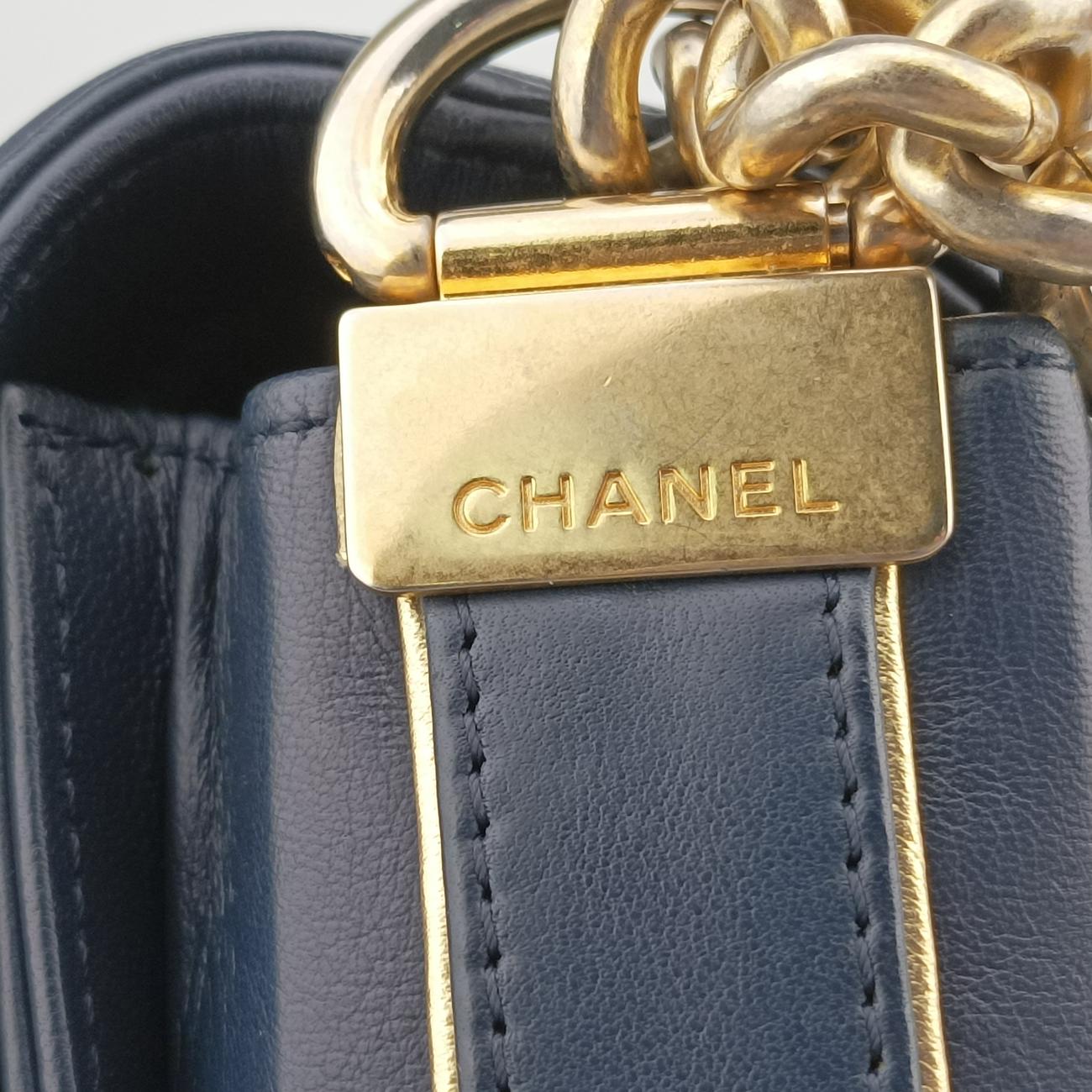 Pre-owned Chanel BOY CHANEL Blue leather A90181 shoulderbag | stylenewstar