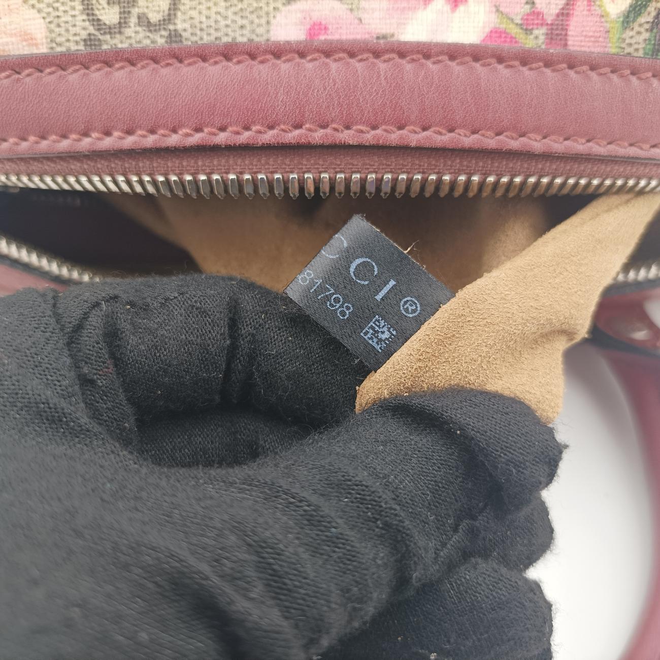 Pre-owned Gucci GG SUPREME beige×Multicolour PVC coated canvas 409529 shoulderbag | stylenewstar