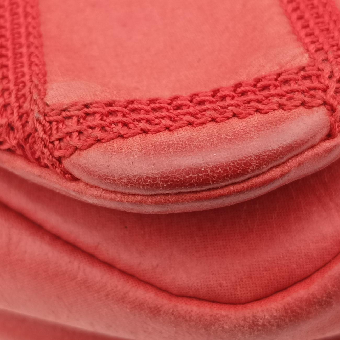 Pre-owned Chanel Matelasse Red Iridescent Calfskin A67732 shoulderbag | stylenewstar