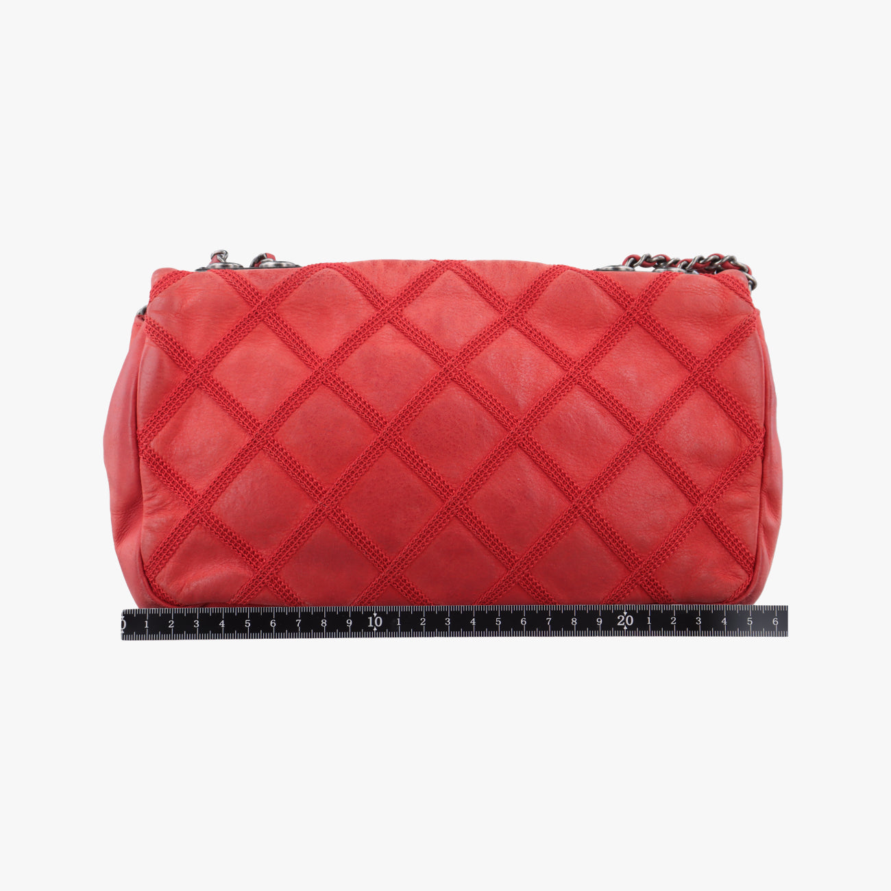Pre-owned Chanel Matelasse Red Iridescent Calfskin A67732 shoulderbag | stylenewstar