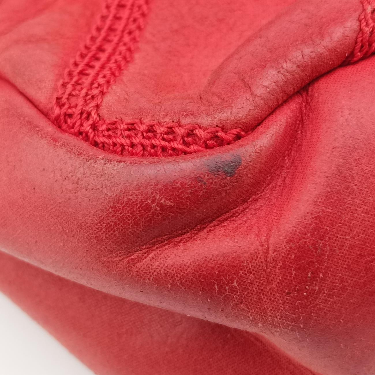 Pre-owned Chanel Matelasse Red Iridescent Calfskin A67732 shoulderbag | stylenewstar