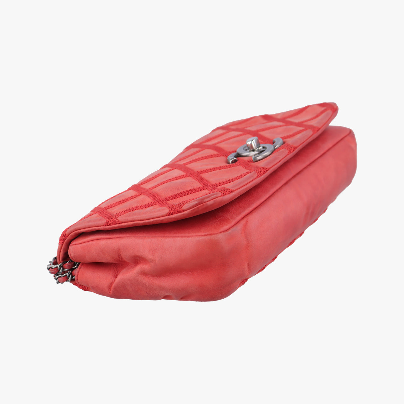 Pre-owned Chanel Matelasse Red Iridescent Calfskin A67732 shoulderbag | stylenewstar