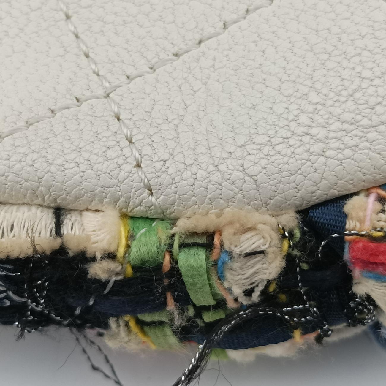 Pre-owned Chanel Waist White×Multicolour Tweed x Lambskin A93842 shoulderbag | stylenewstar