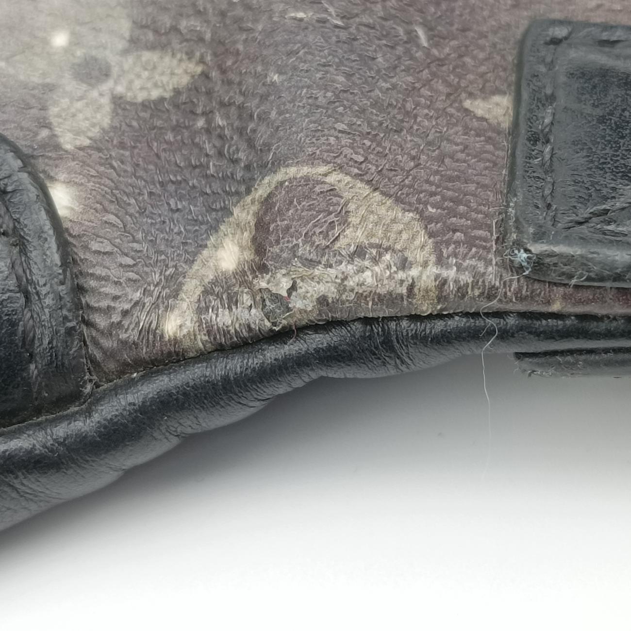 Pre-owned Louis Vuitton Discovery Black x multicolor Monogram Galaxy M44444 bum bag/waist bag | stylenewstar