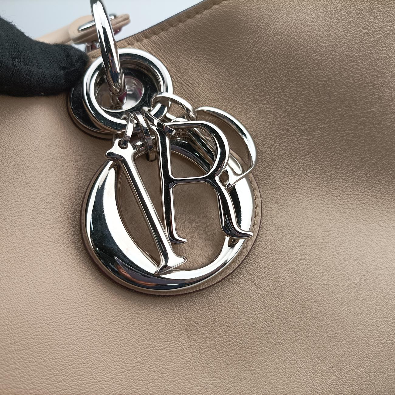 Pre-owned Christian Dior Diorissimo Beige Leather  shoulderbag | stylenewstar