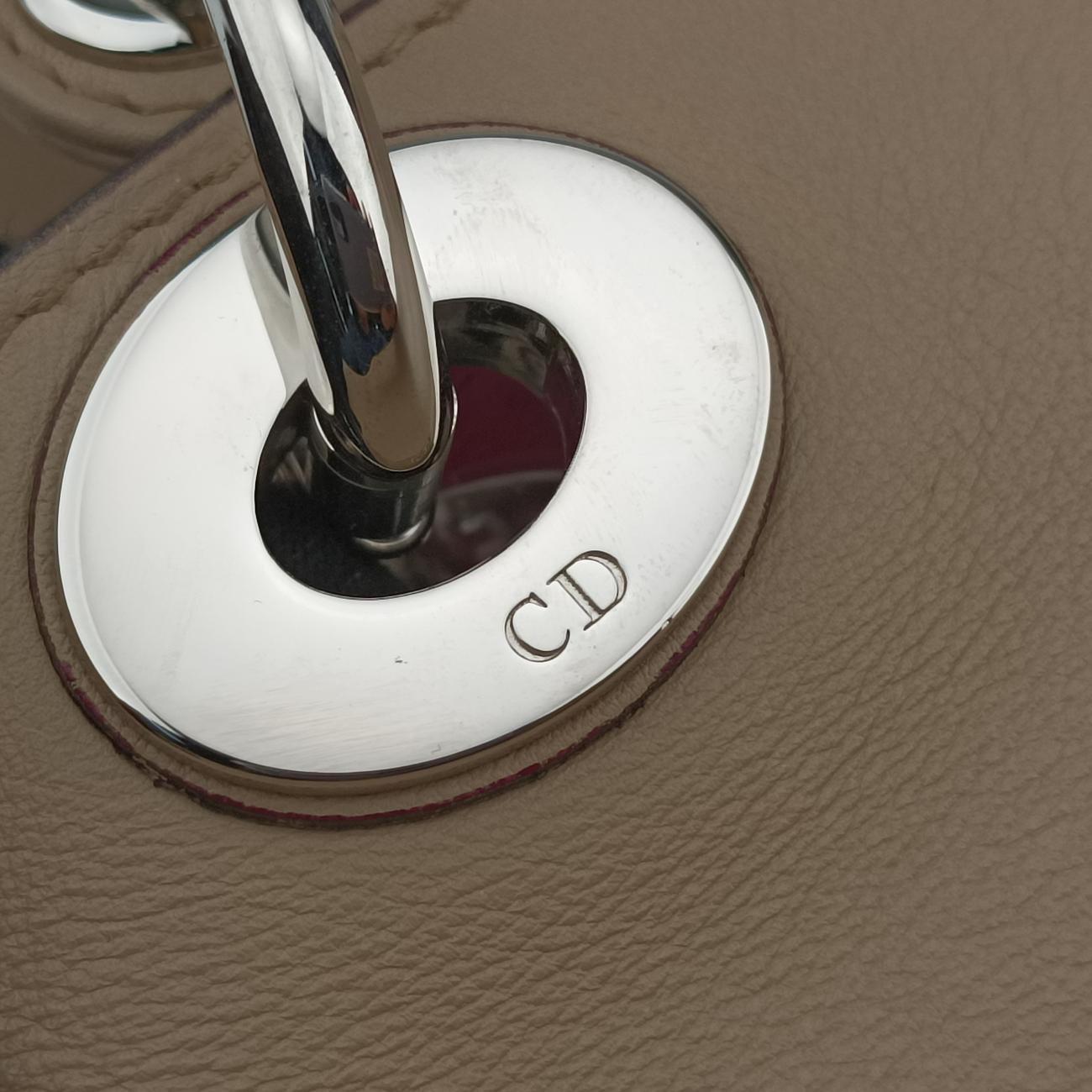 Pre-owned Christian Dior Diorissimo Beige Leather  shoulderbag | stylenewstar