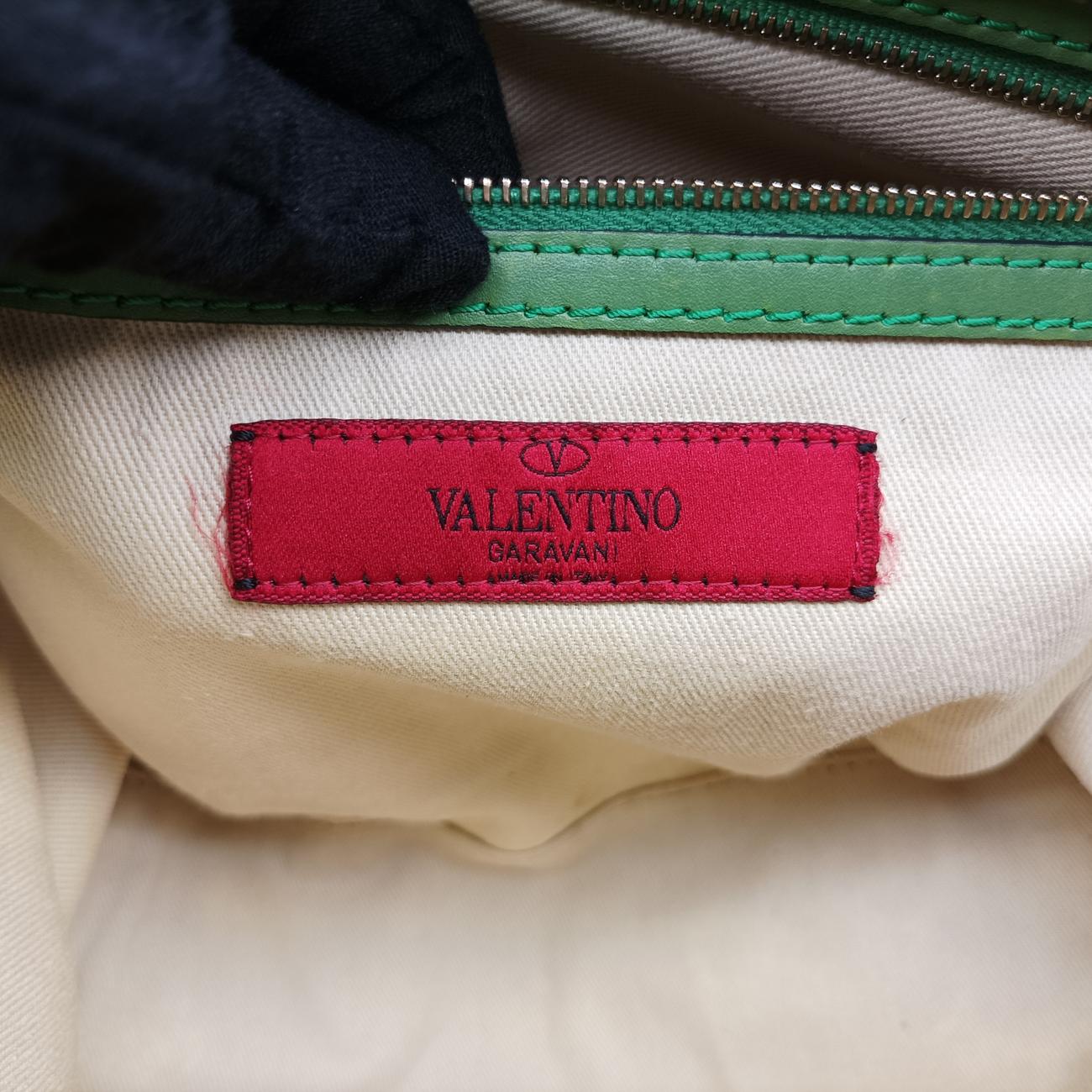 Pre-owned Valentino Rockstud Green Leather  shoulderbag | stylenewstar