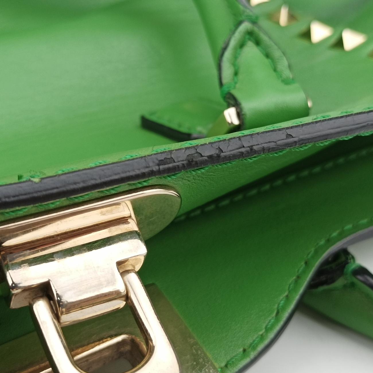 Pre-owned Valentino Rockstud Green Leather  shoulderbag | stylenewstar