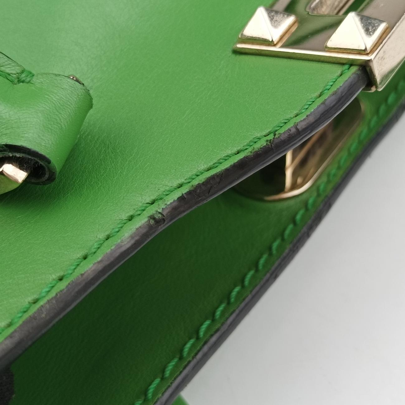 Pre-owned Valentino Rockstud Green Leather  shoulderbag | stylenewstar