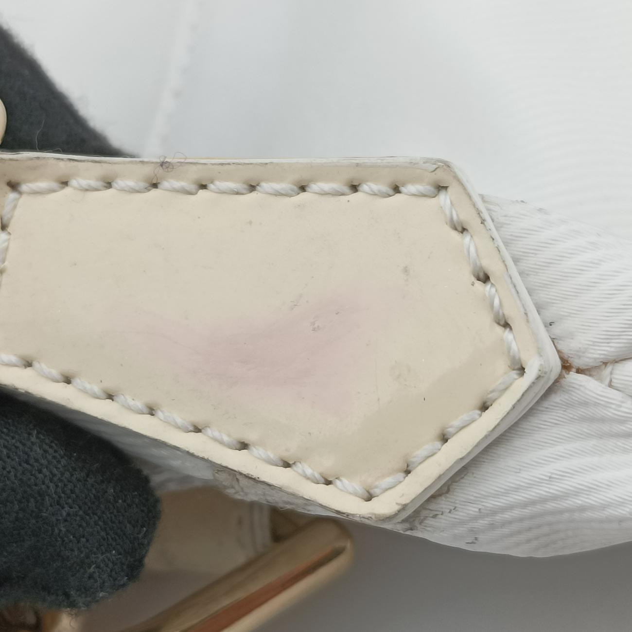 Pre-owned Fendi Mia Flap White Canvas 8BT163 shoulderbag | stylenewstar