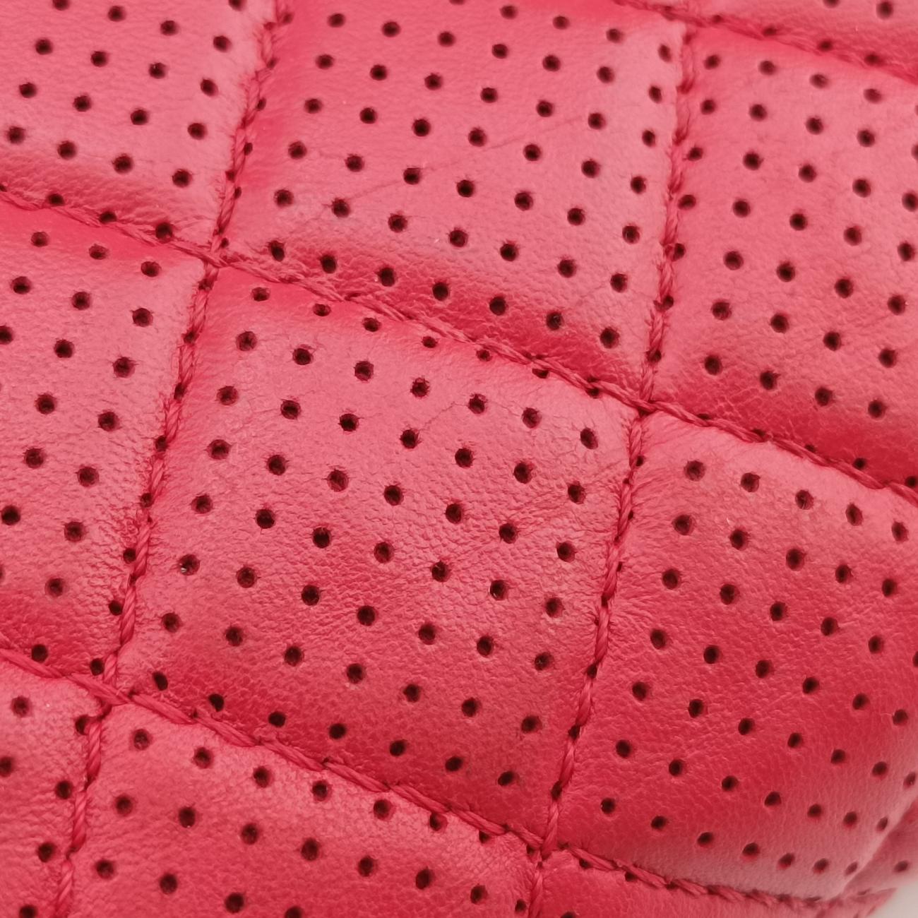 Pre-owned Chanel Boy Chanel Matelasse Coco Mark Red lambskin A90164 shoulderbag | stylenewstar