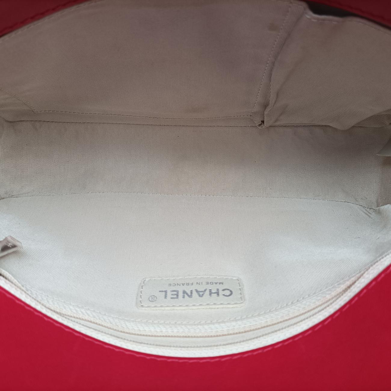 Pre-owned Chanel Boy Chanel Matelasse Coco Mark Red lambskin A90164 shoulderbag | stylenewstar