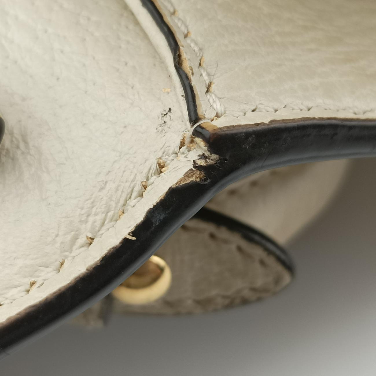 Pre-owned Gucci Sylvie White x Navy x Red Leather 470270 shoulderbag | stylenewstar