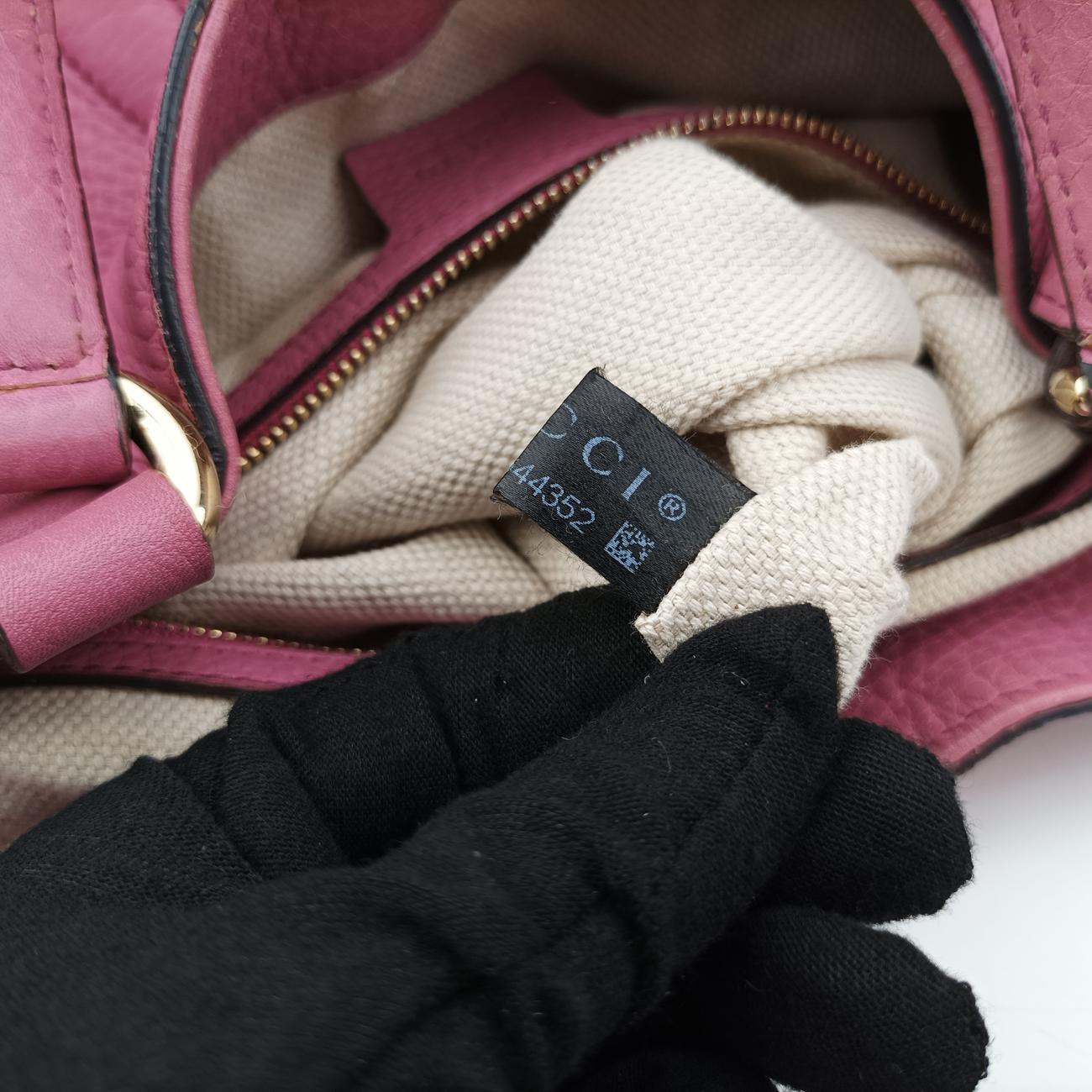 Pre-owned Gucci Soho Pink Leather 282309 handbag | stylenewstar