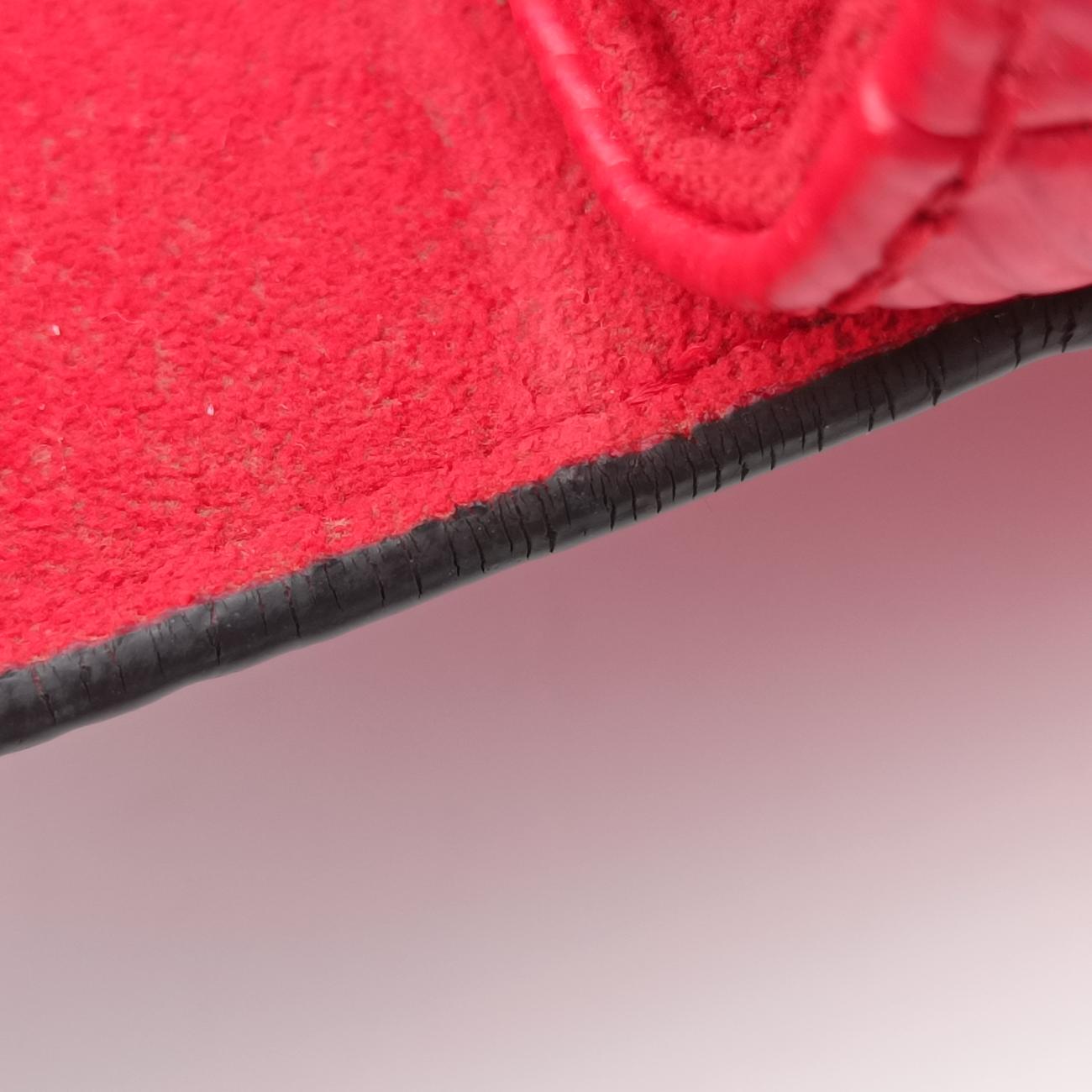 Pre-owned Louis Vuitton Locky BB Red Epi M53239 shoulderbag | stylenewstar