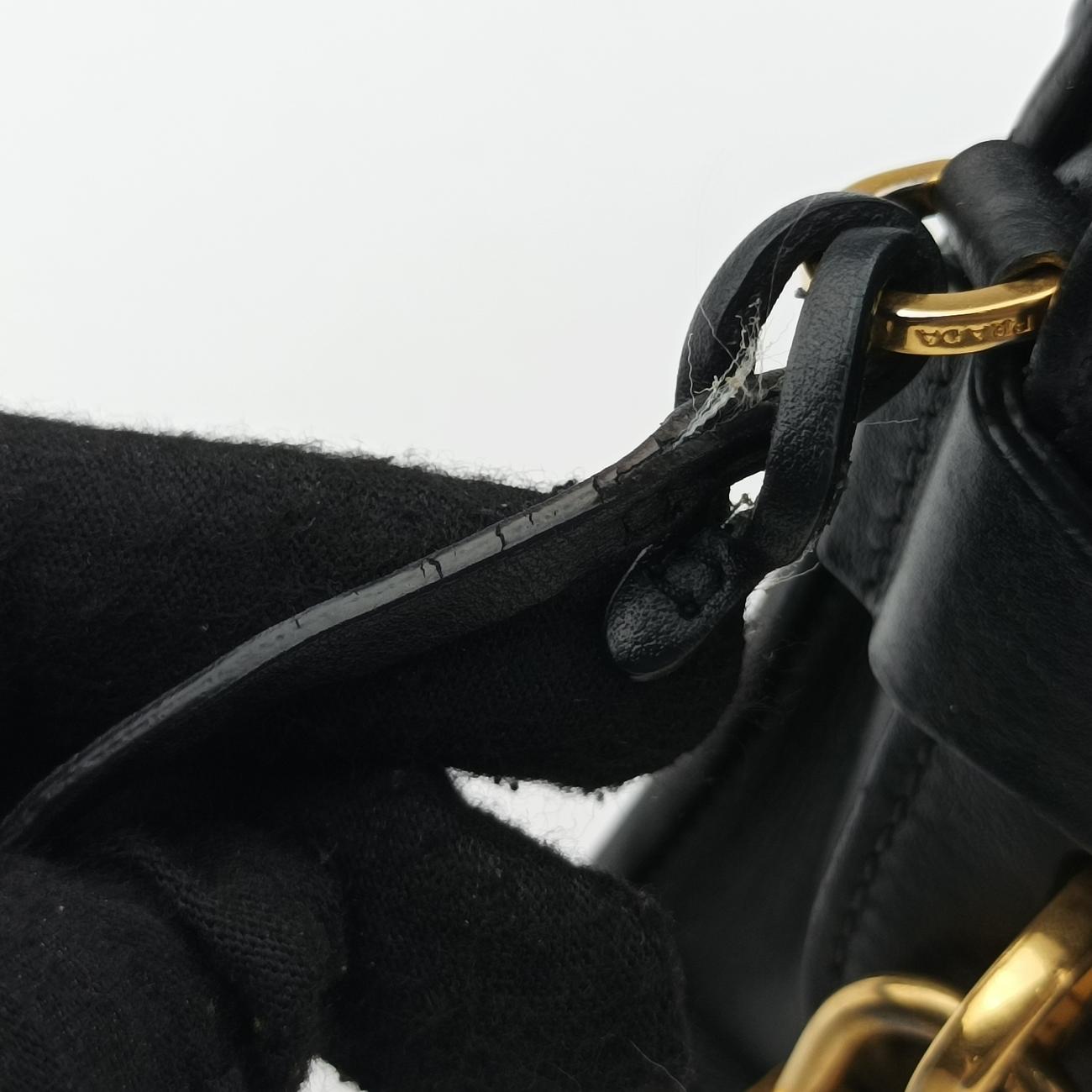 Pre-owned Prada Esplanade Black×Red SAFFIANO Leather 1BH043 shoulderbag | stylenewstar