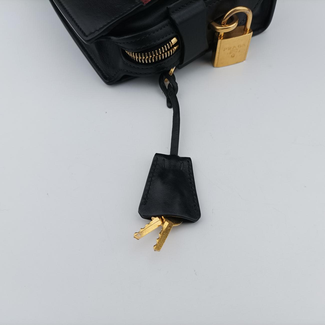 Pre-owned Prada Esplanade Black×Red SAFFIANO Leather 1BH043 shoulderbag | stylenewstar