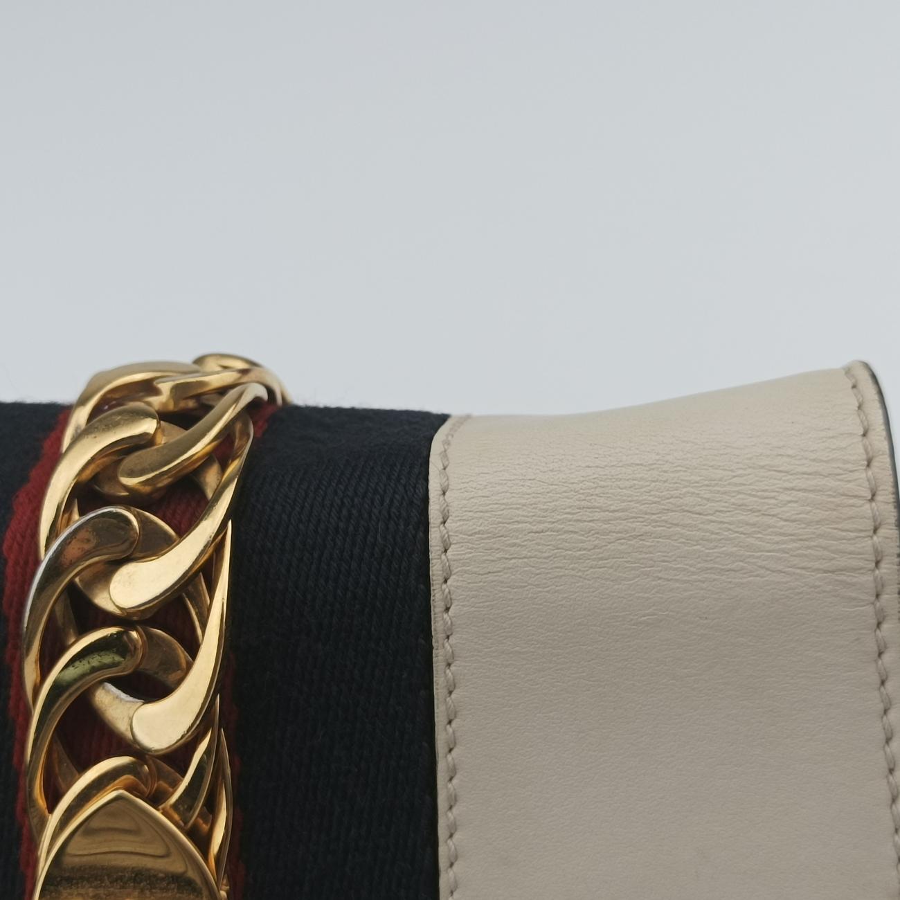 Pre-owned Gucci Sylvie Ivory x Navy x Red Leather 494646 shoulderbag | stylenewstar