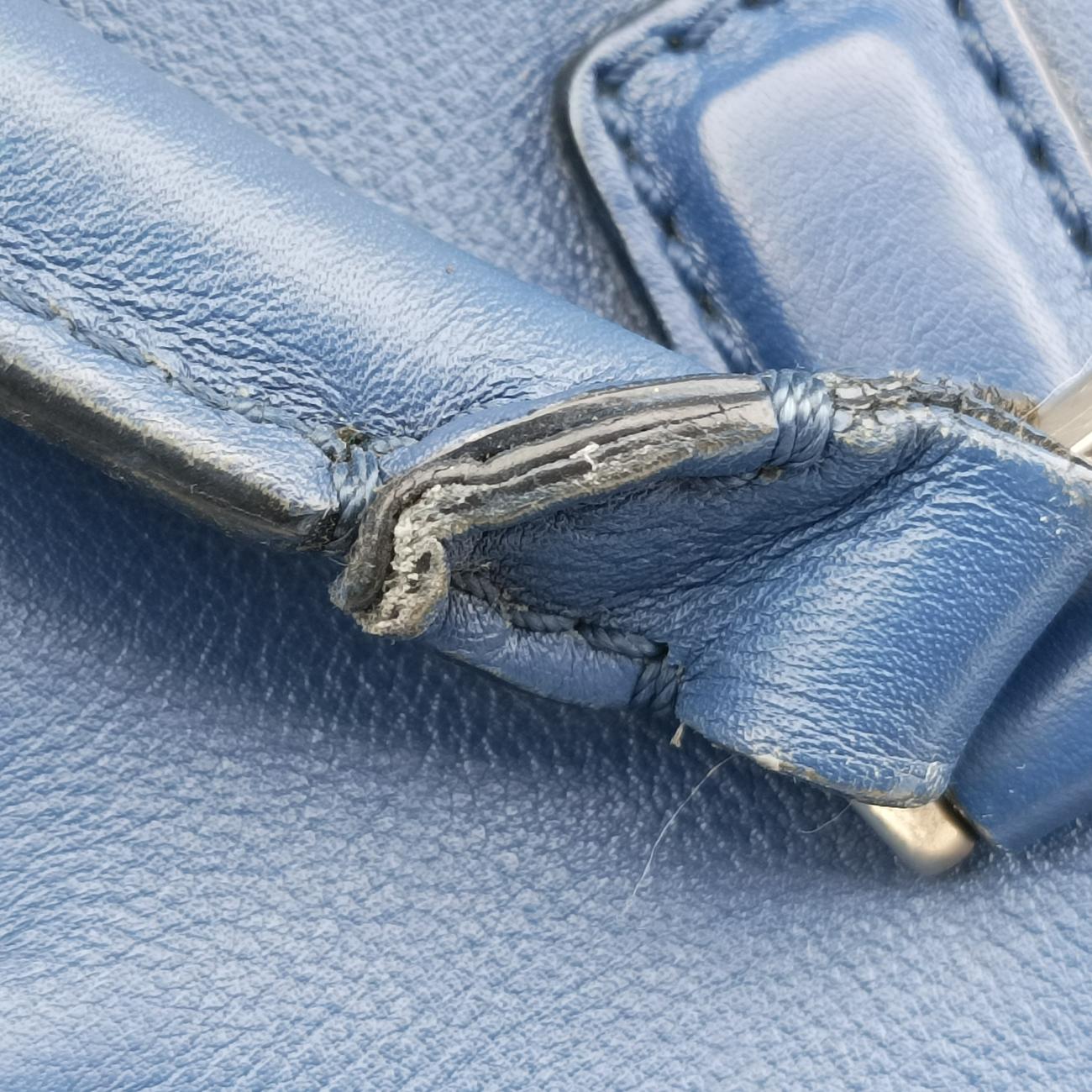 Pre-owned Valentino ROCKSTUD Blue Leather  shoulderbag | stylenewstar