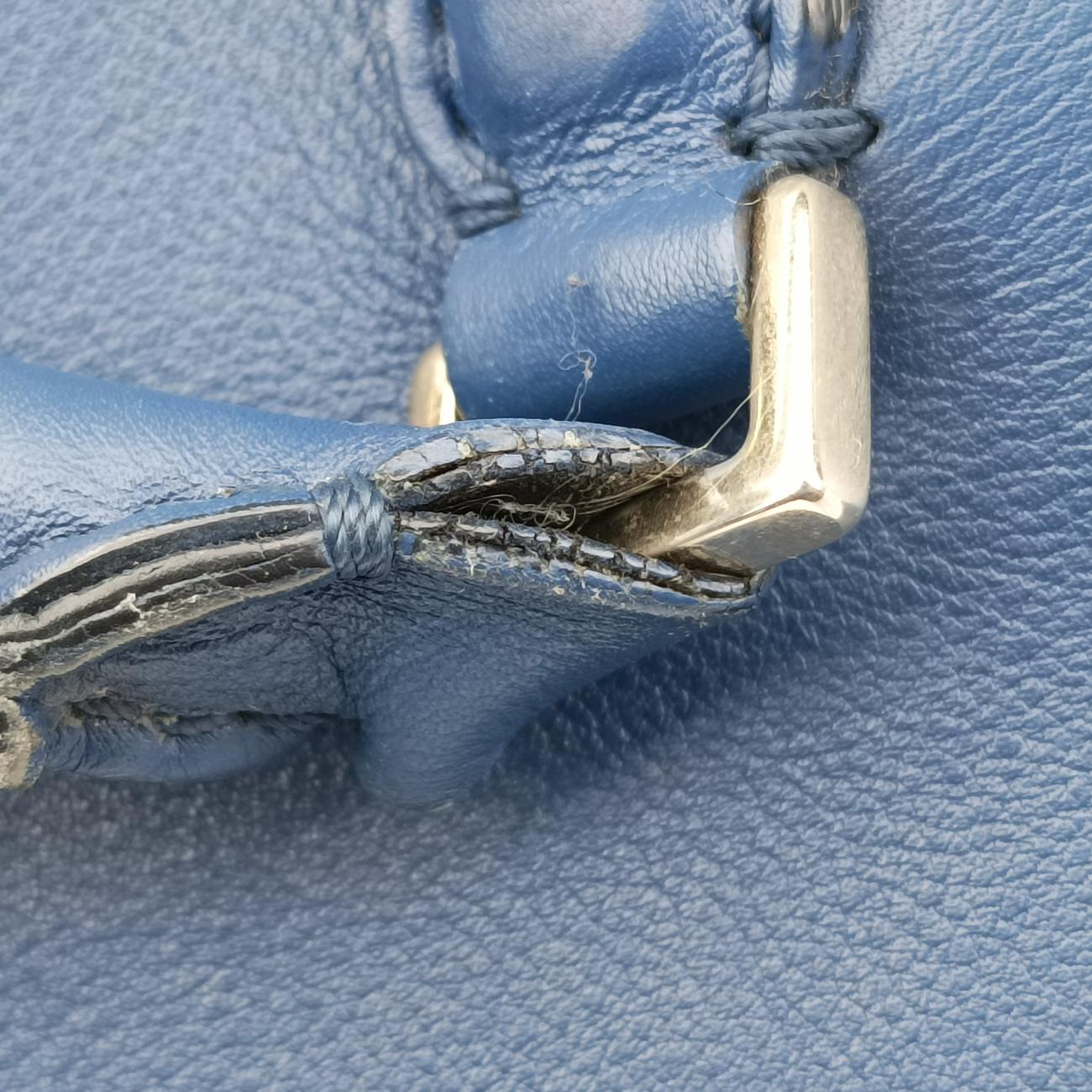 Pre-owned Valentino ROCKSTUD Blue Leather  shoulderbag | stylenewstar