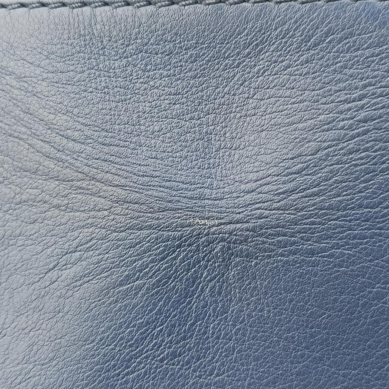 Pre-owned Valentino ROCKSTUD Blue Leather  shoulderbag | stylenewstar