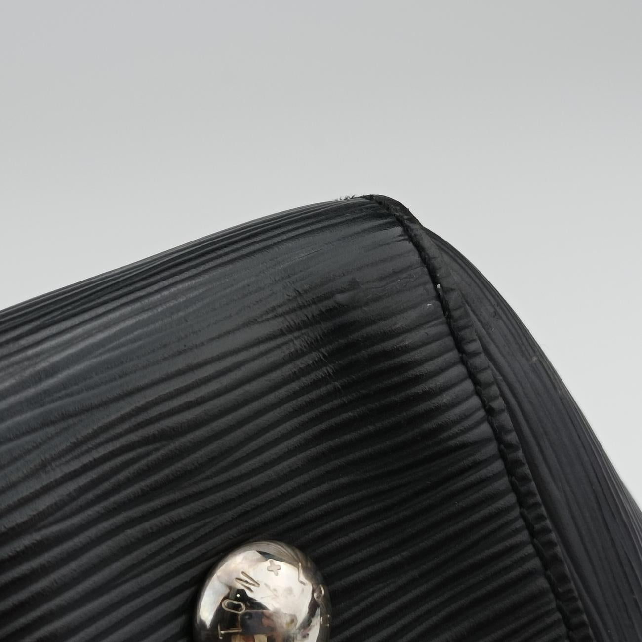 Pre-owned Louis Vuitton Marly MM Noir epi M94612 handbag | stylenewstar