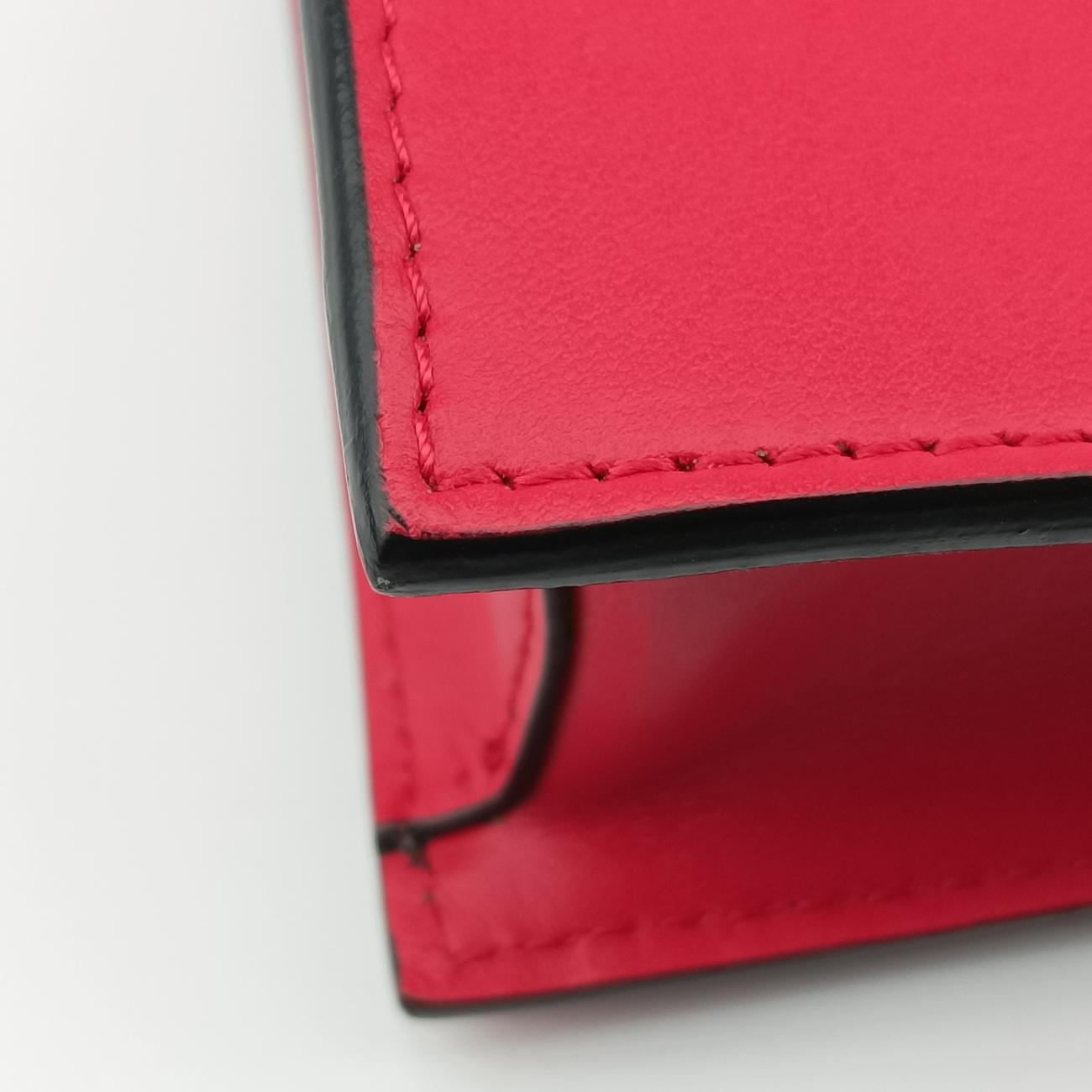 Pre-owned VERSACE La Medusa Red Leather  shoulderbag | stylenewstar