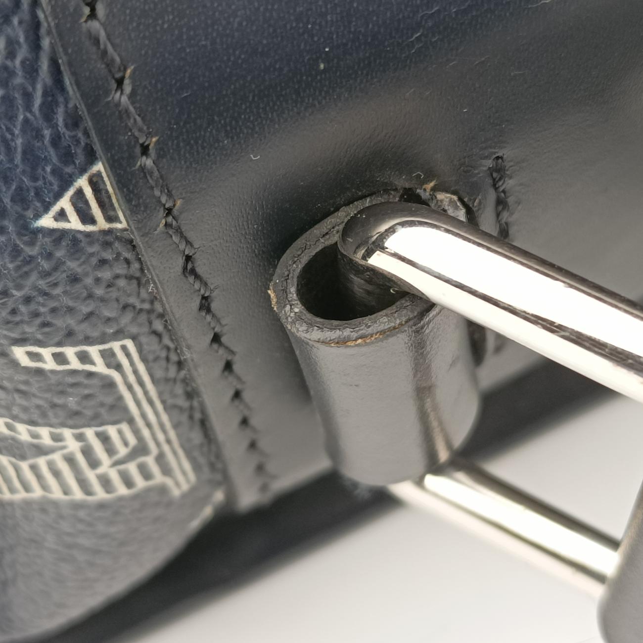 Pre-owned Louis Vuitton Messenger GM navy×multicolor Monogram Savane M43293 shoulderbag | stylenewstar