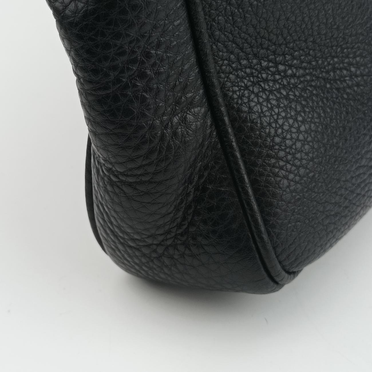 Pre-owned Gucci Soho Black Leather 359266 handbag | stylenewstar