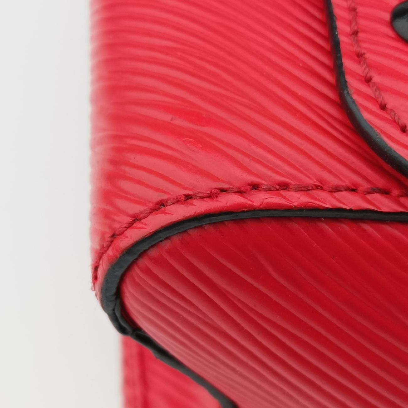 Pre-owned Louis Vuitton Twist MM Red Epi  shoulderbag | stylenewstar