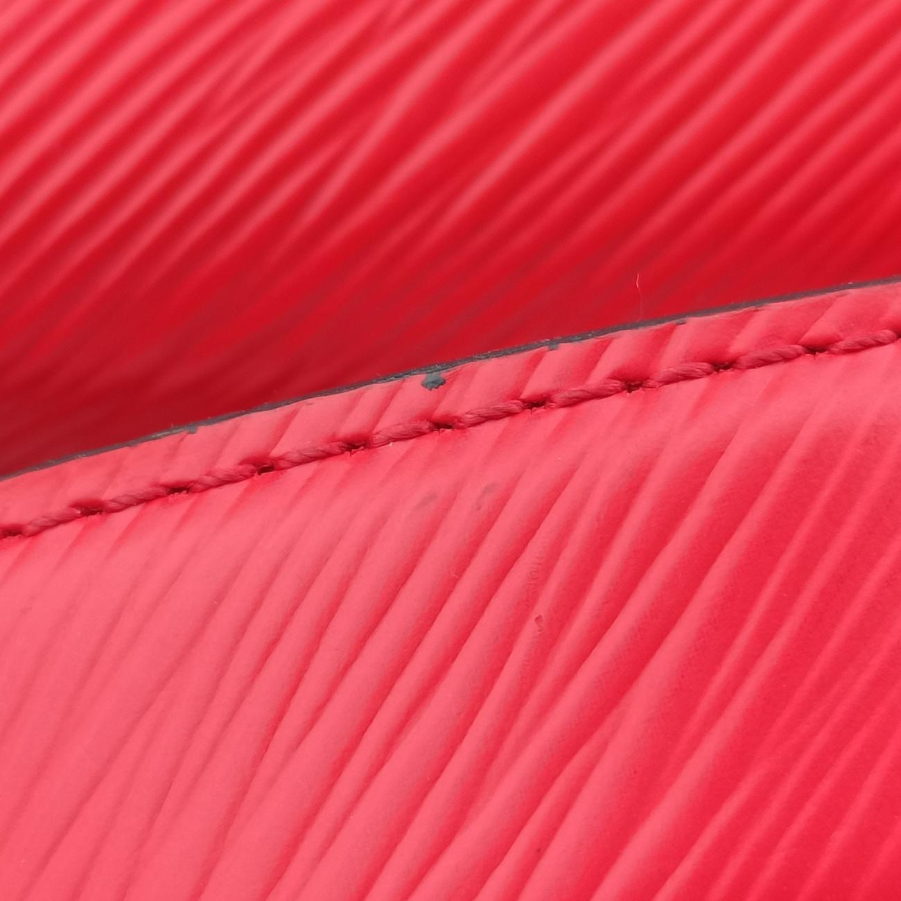 Pre-owned Louis Vuitton Twist MM Red Epi  shoulderbag | stylenewstar