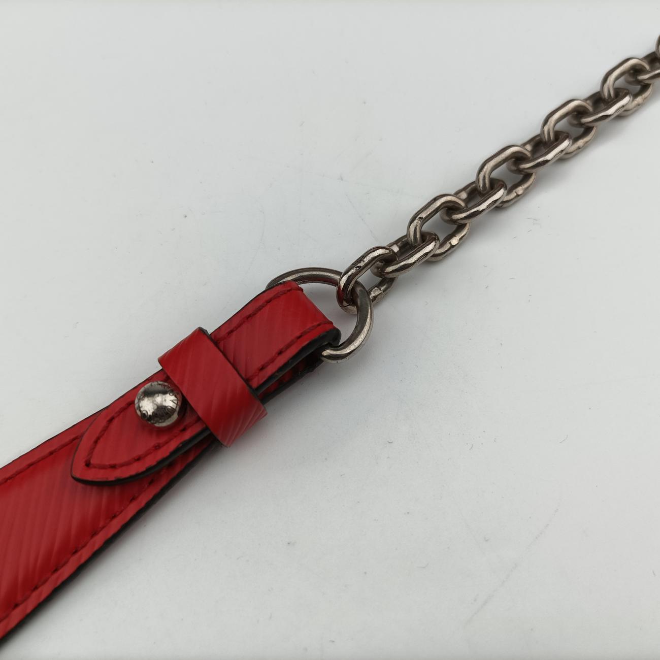 Pre-owned Louis Vuitton Twist MM Red Epi  shoulderbag | stylenewstar