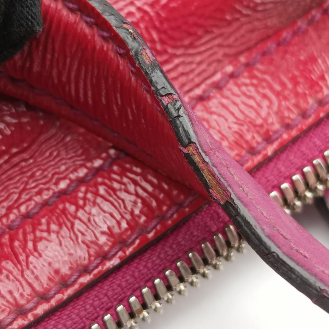 Pre-owned Gucci Soho Rose Patent 308362 shoulderbag | stylenewstar