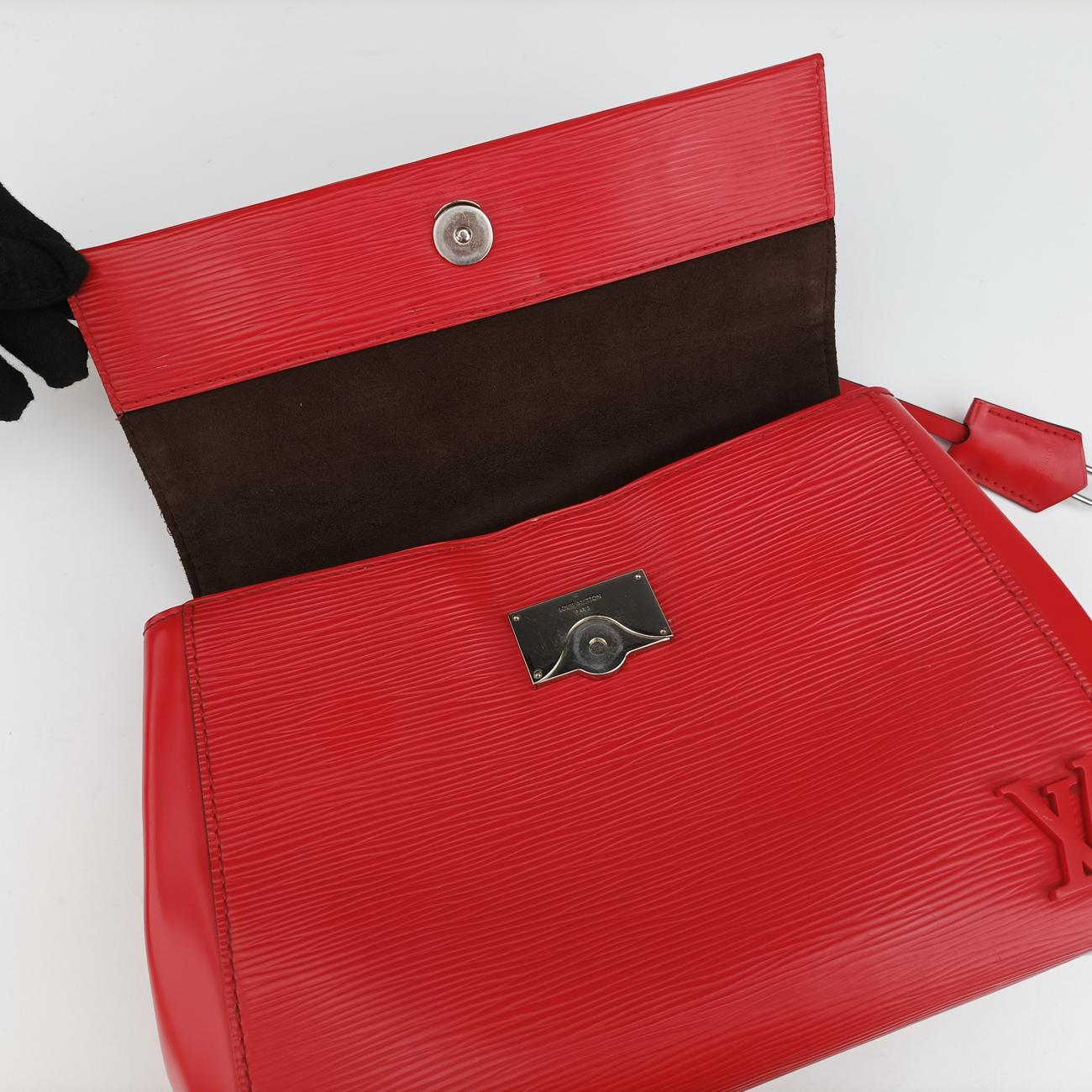 Vintage Louis Vuitton ClunyBB Red Epi M4205 shoulderbag | stylenewstar